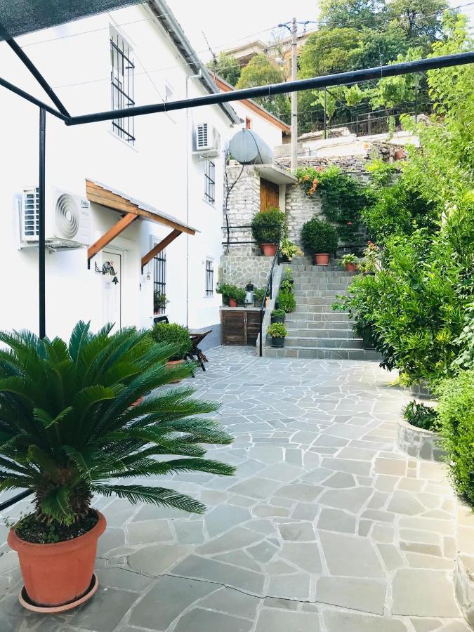 Grandpa'S Home Gjirokaster Exterior photo